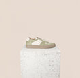 Load image into Gallery viewer, Sneakers.