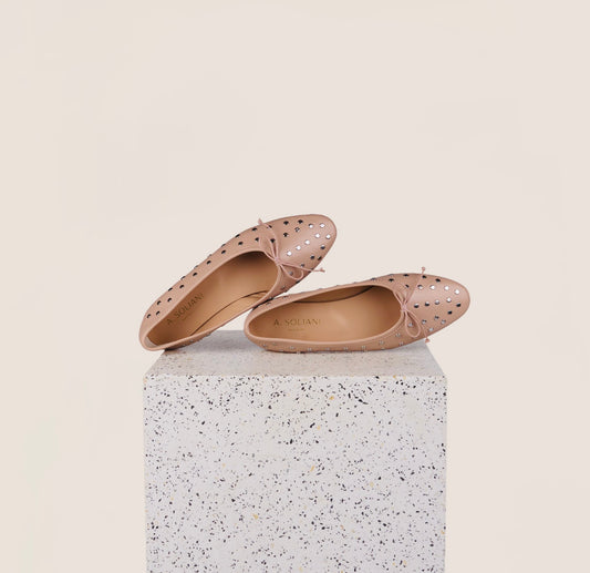 Como Studs-Beige Nude