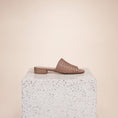 Load image into Gallery viewer, sandals.