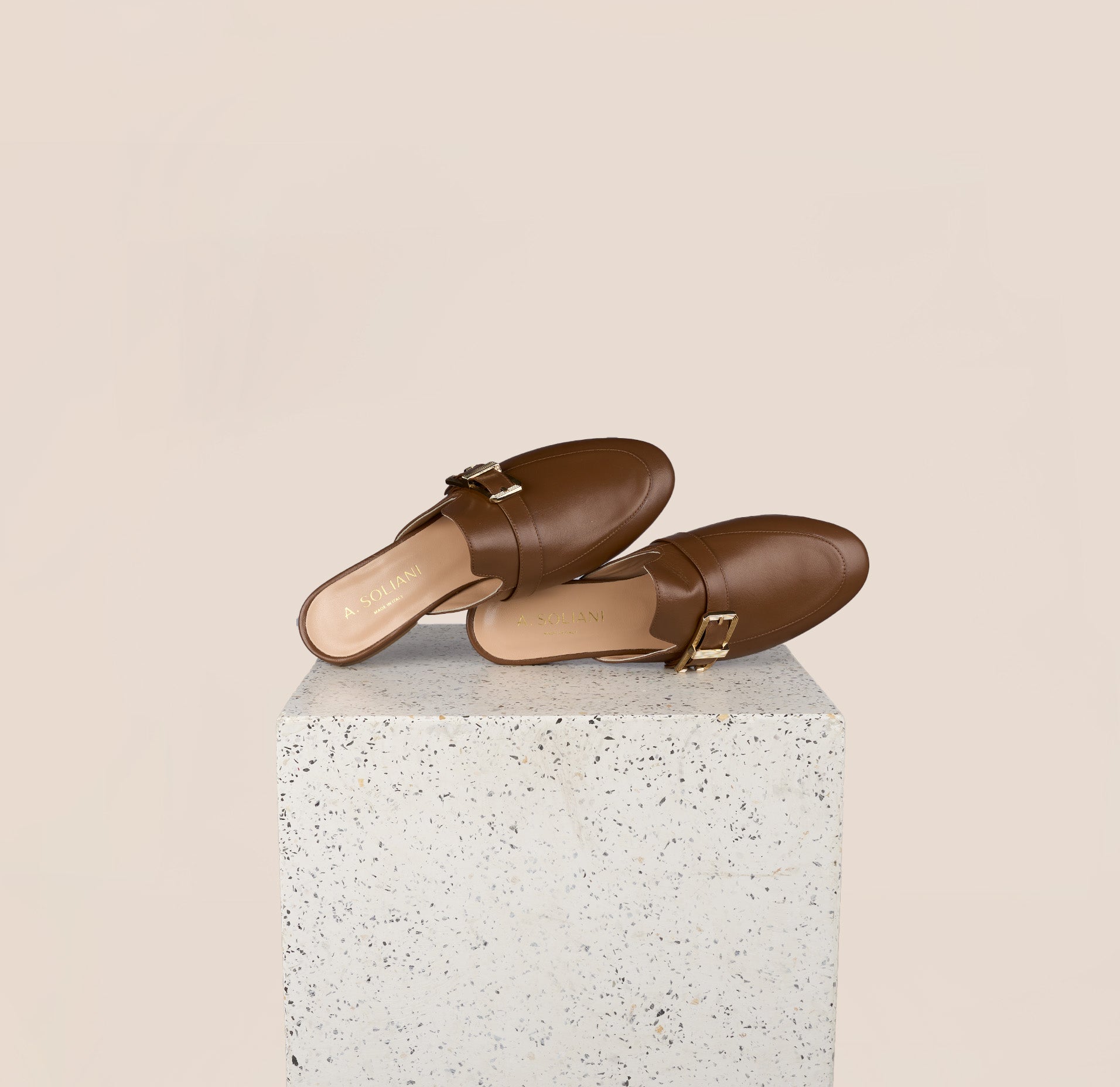 Alba Buckle - Pecan