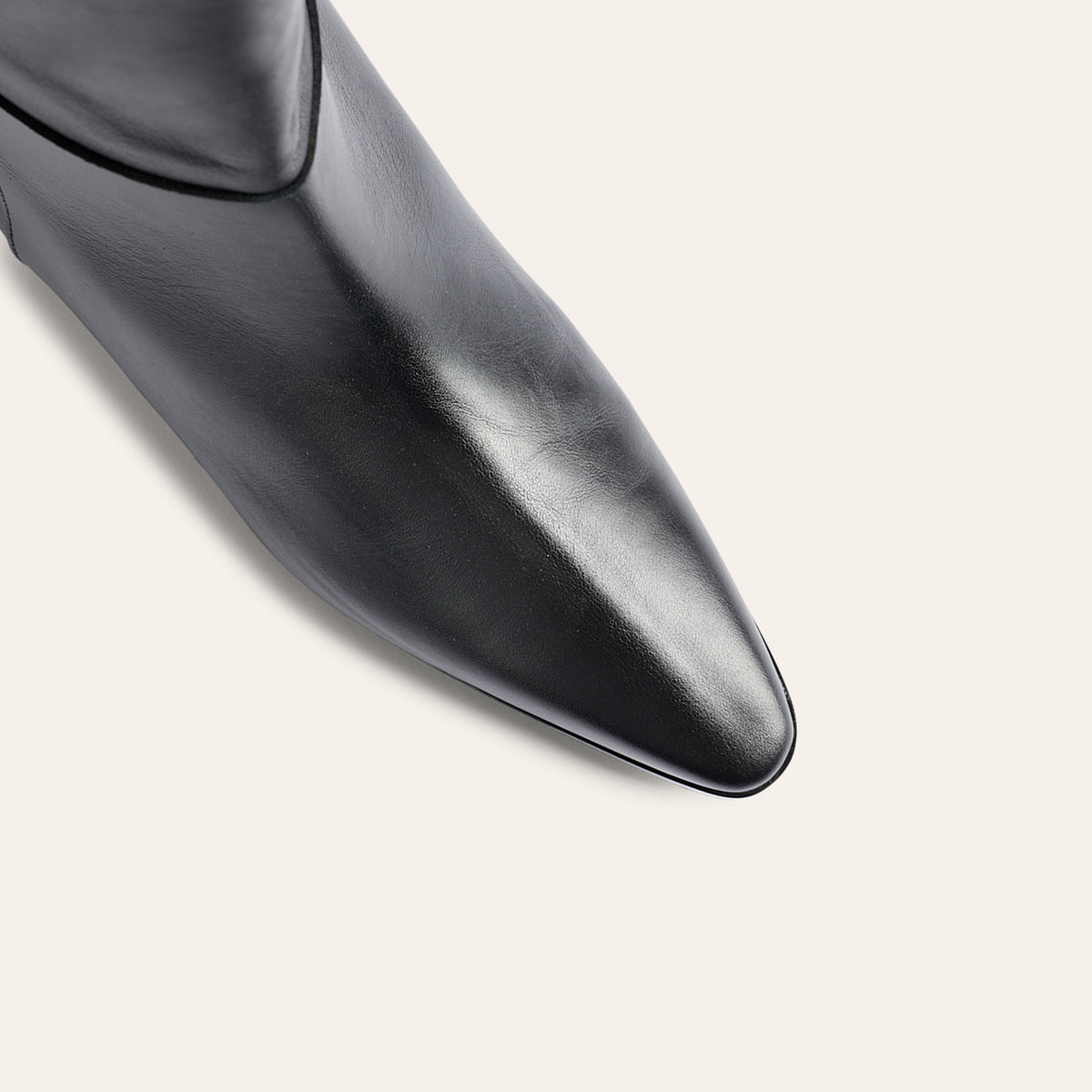 Bergamo - Black Leather