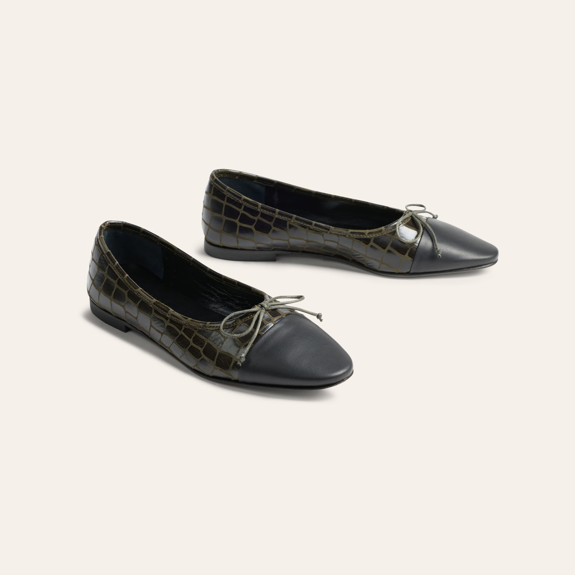 Como - Olive Croc/Black