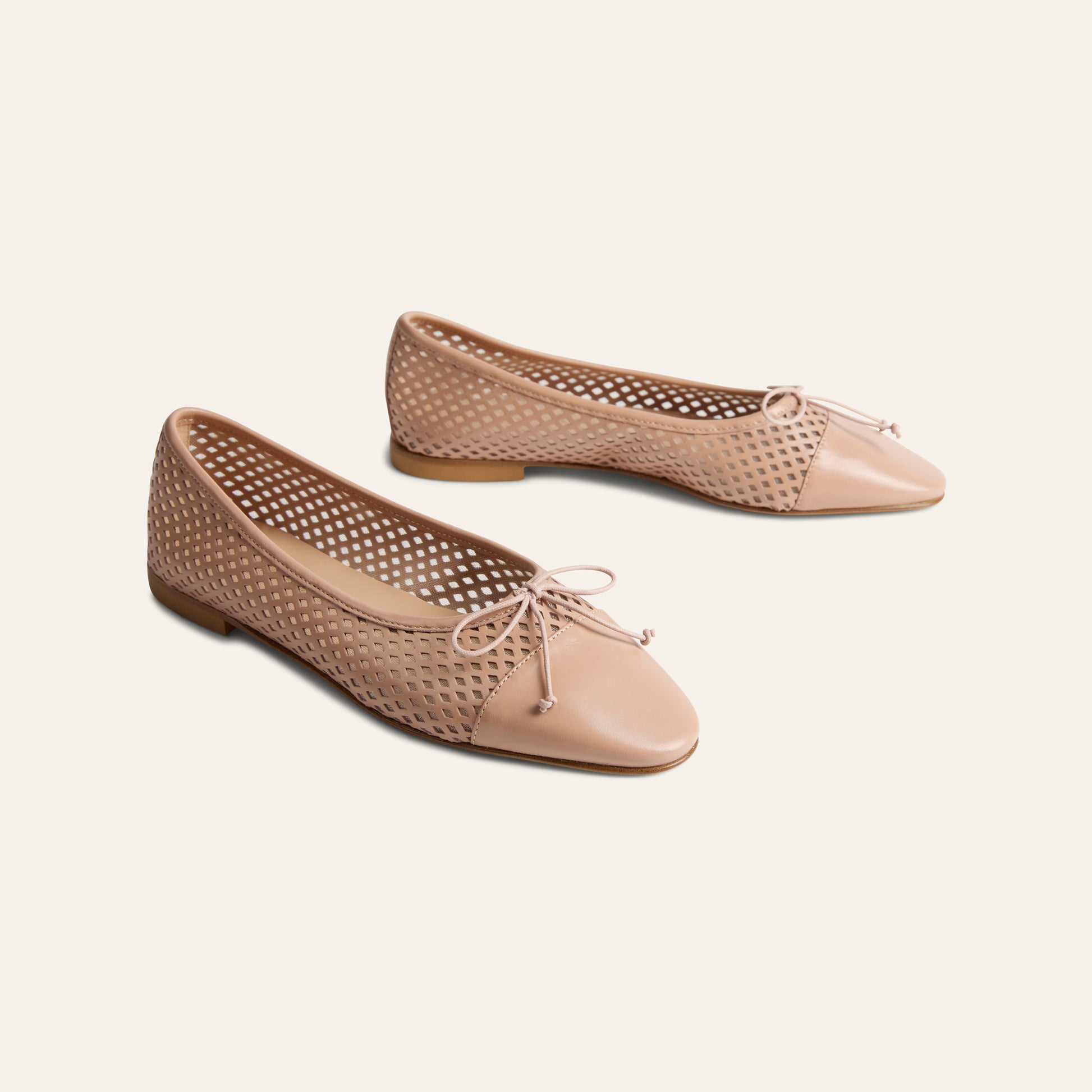 Como -  Perforated Nude