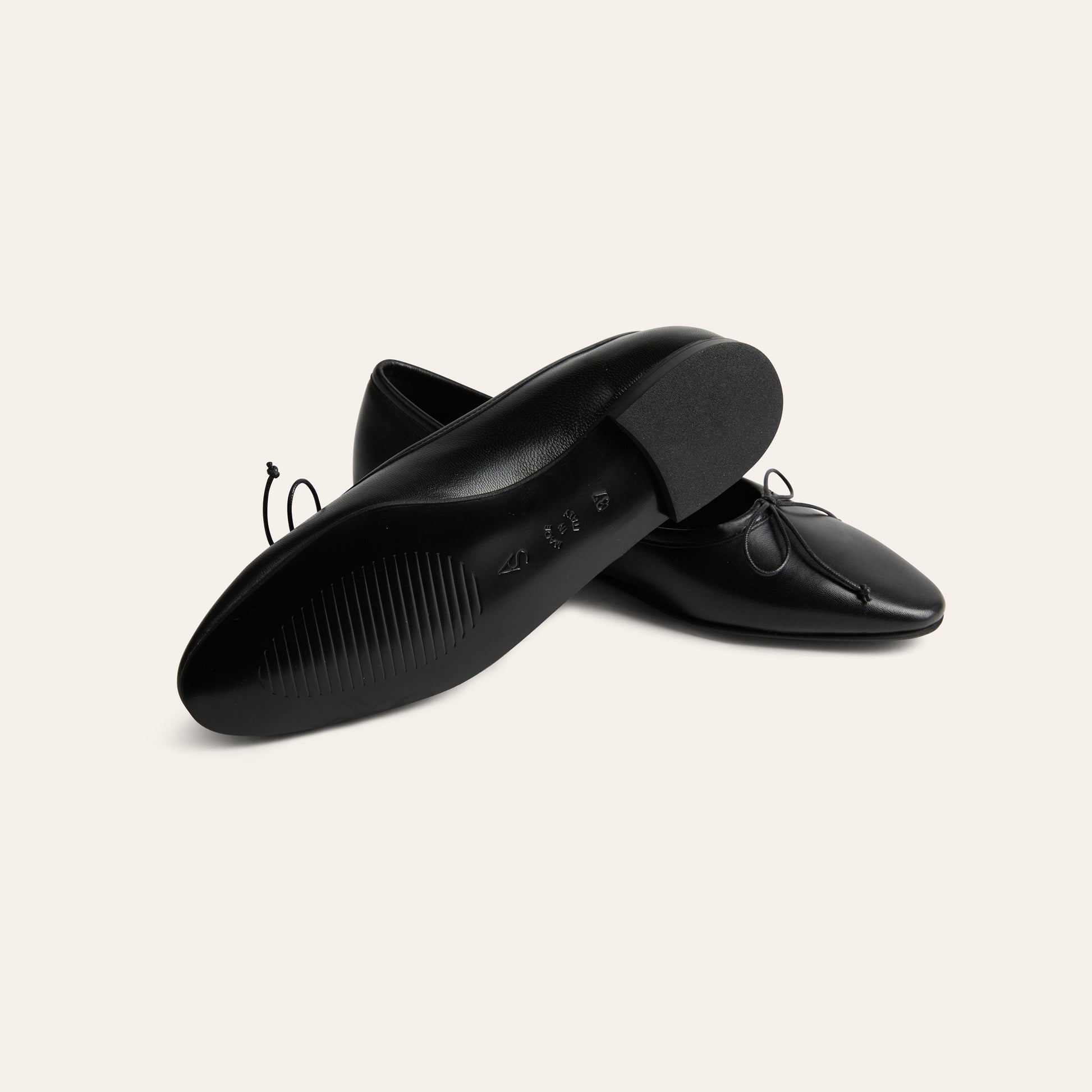 Como - Black Leather