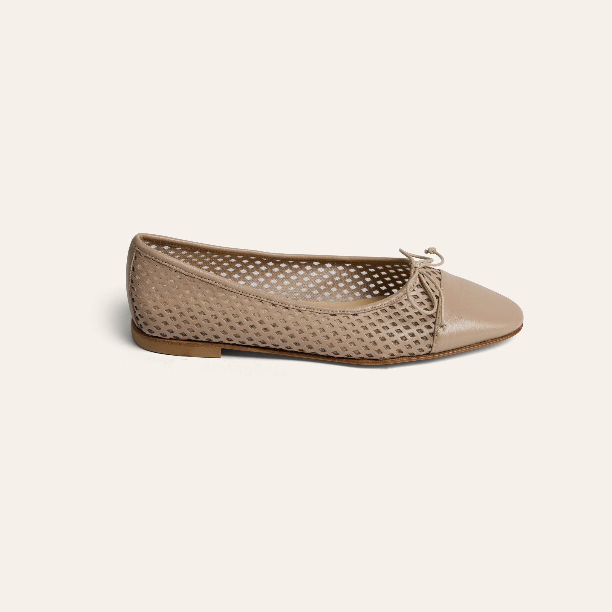 Como - Perforated Beige