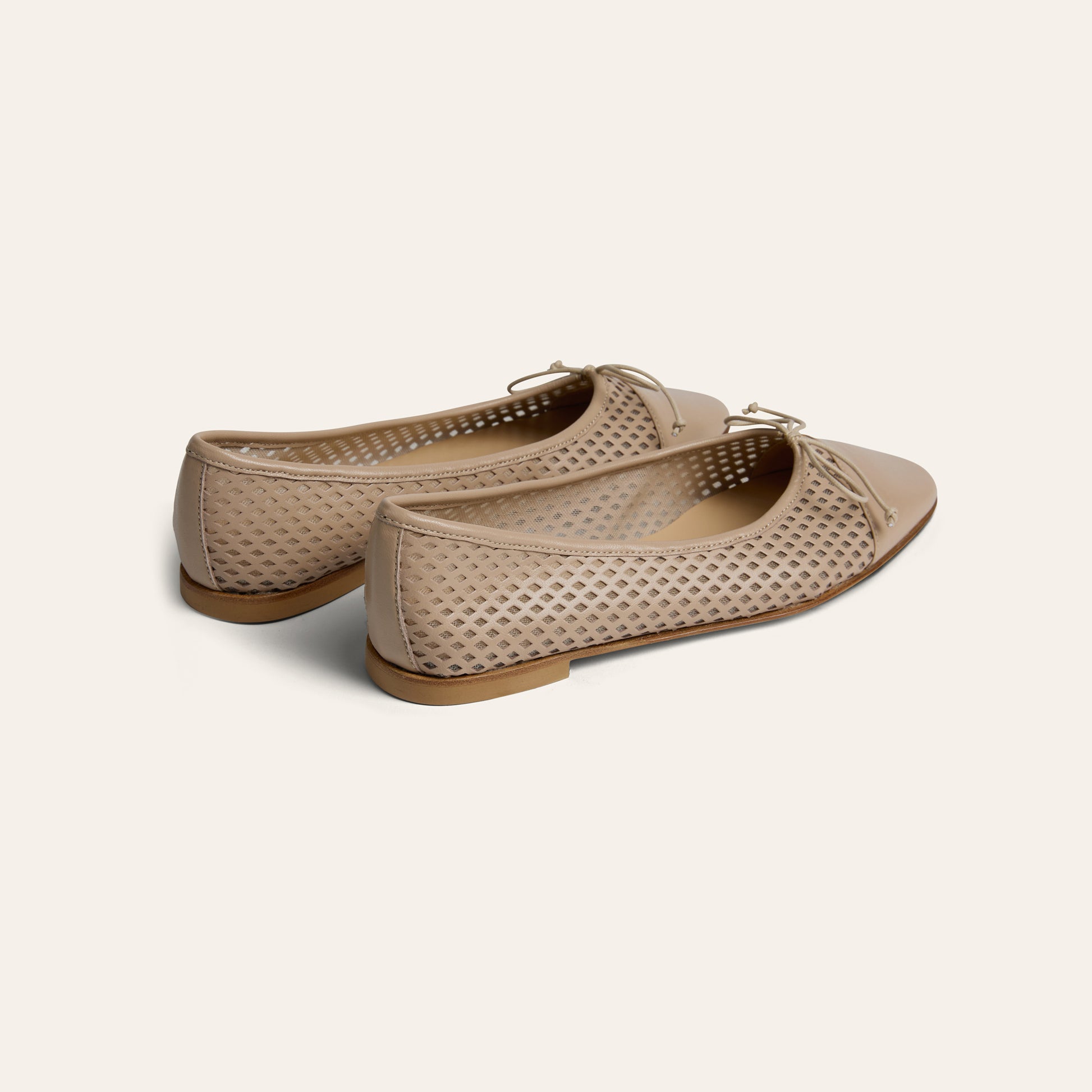 Como - Perforated Beige