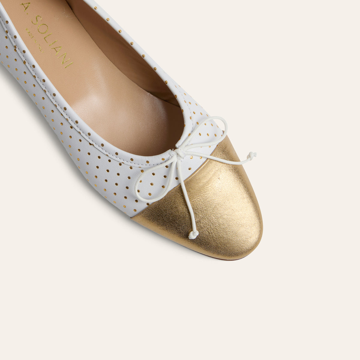 Como - White Dotted/Gold