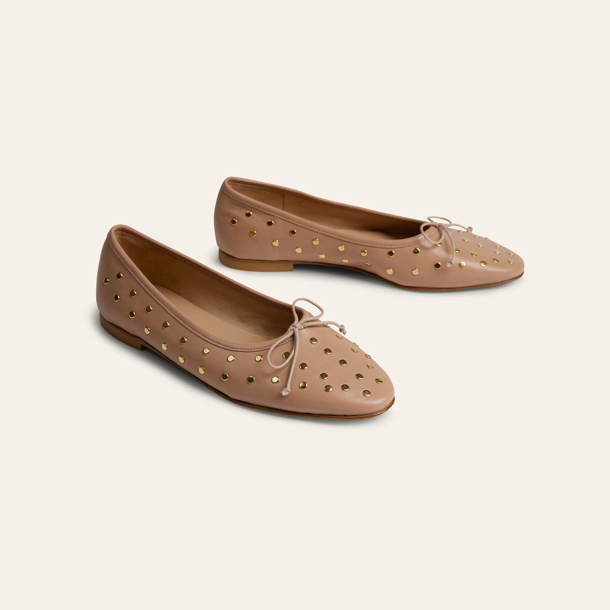 Como Studs- Nude