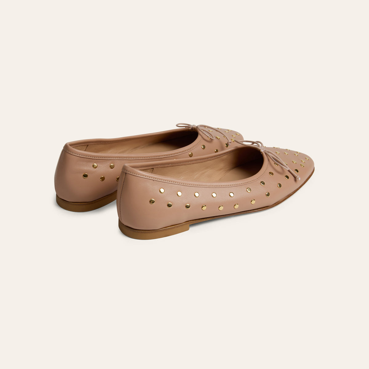 Como Studs- Nude