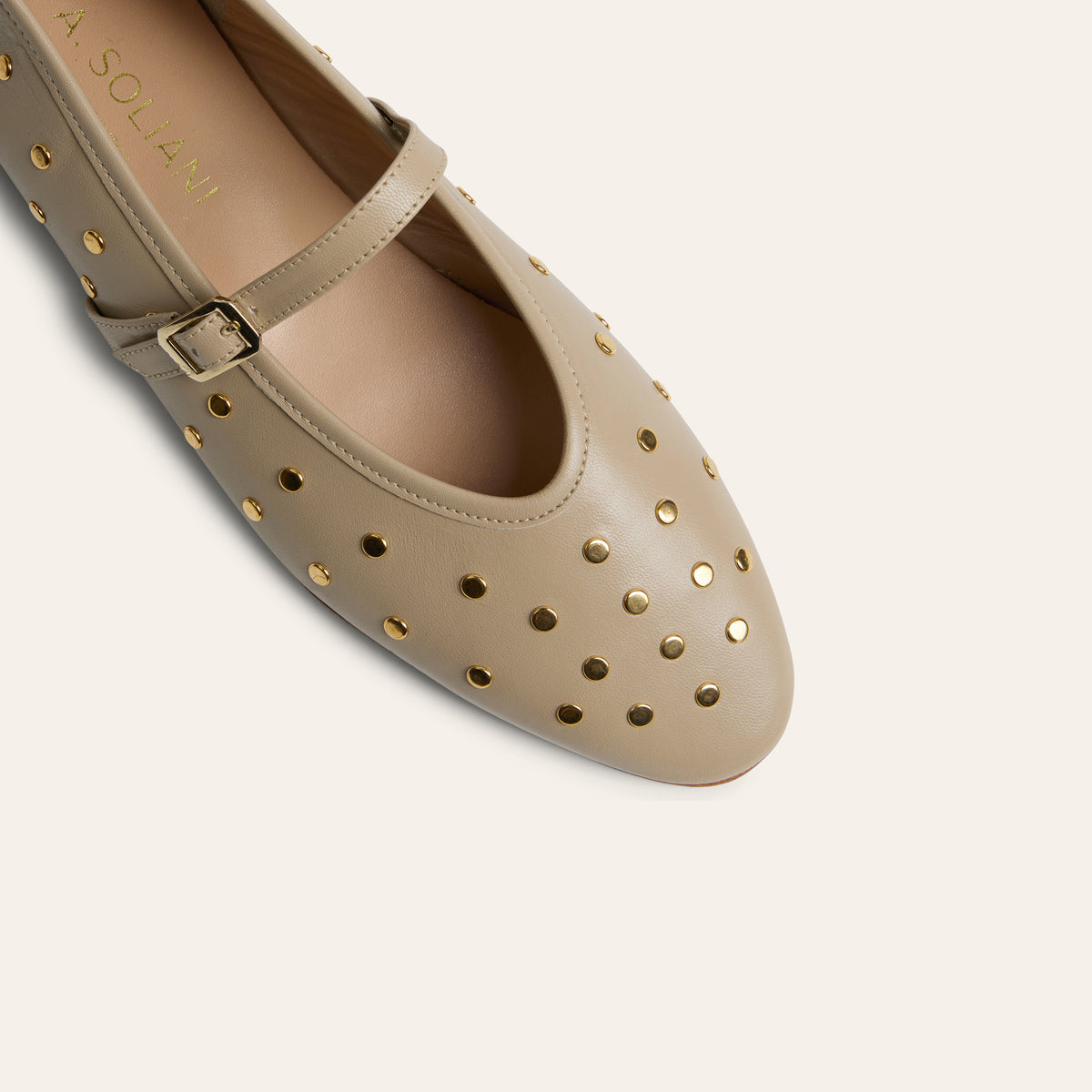 Cori Studs Beige