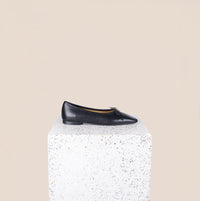 Como Italian Leather Ballet Flats in Black Leather