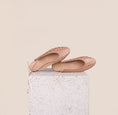 Load image into Gallery viewer, Como Ties Studs - Nude
