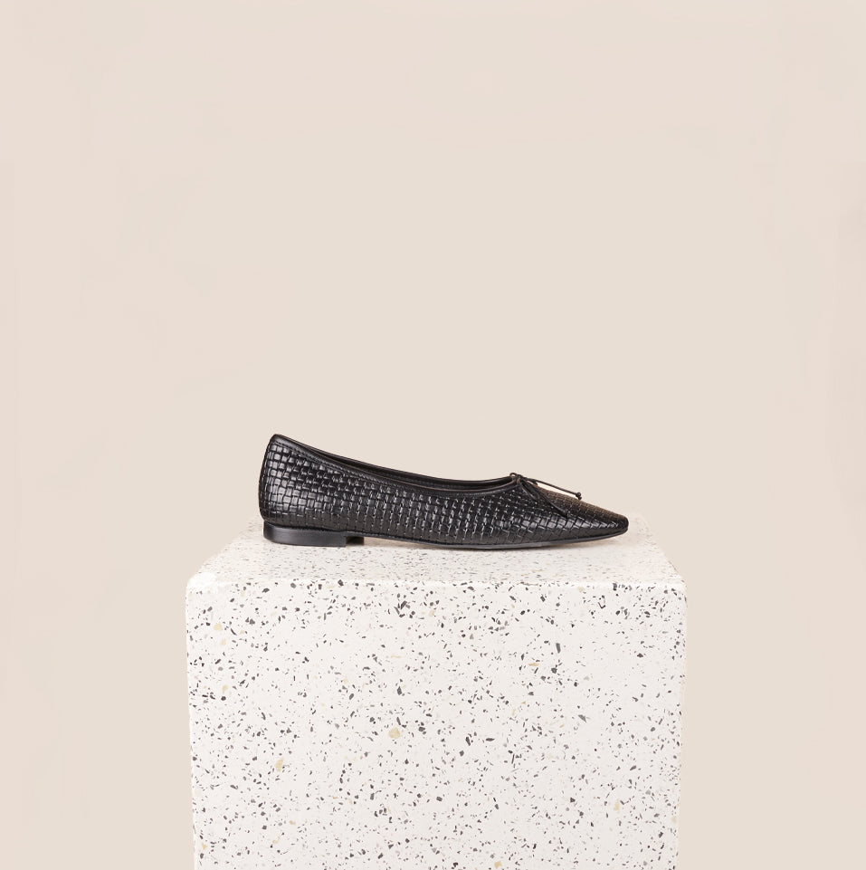 Como Leather Ballet Flats in Black Cassette Woven