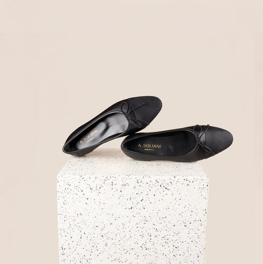 Como Italian Leather Ballet Flats in Black Leather/Diamond