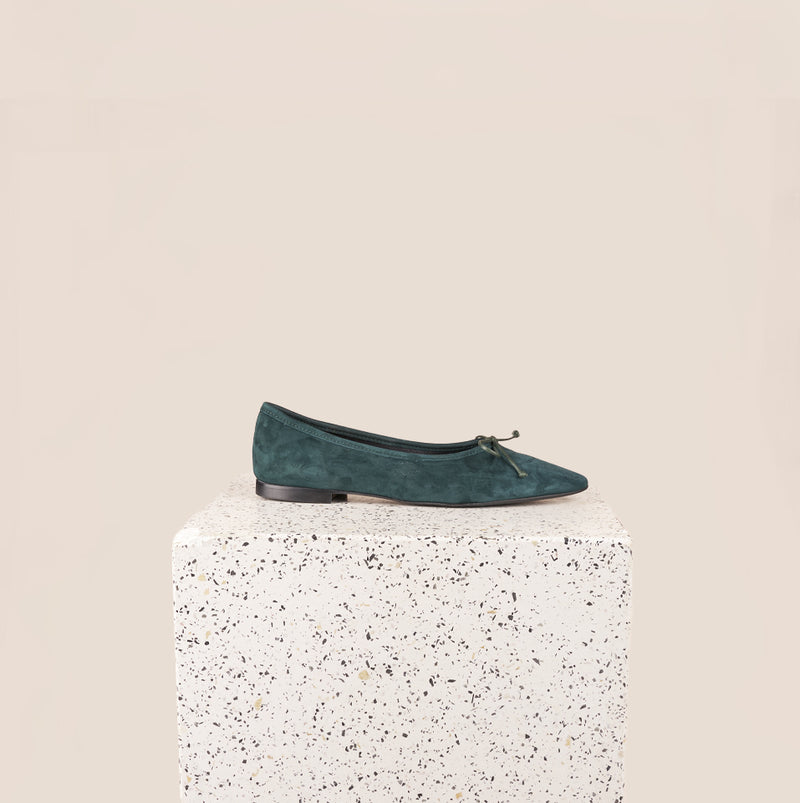 Como Ballet Flats in Forest Suede Side