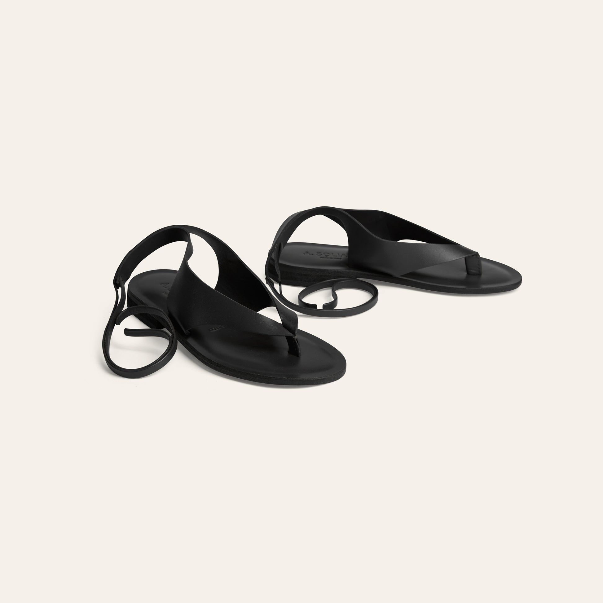 Doria - Black