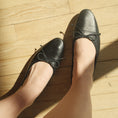 Load image into Gallery viewer, Como - Black Leather / Mist
