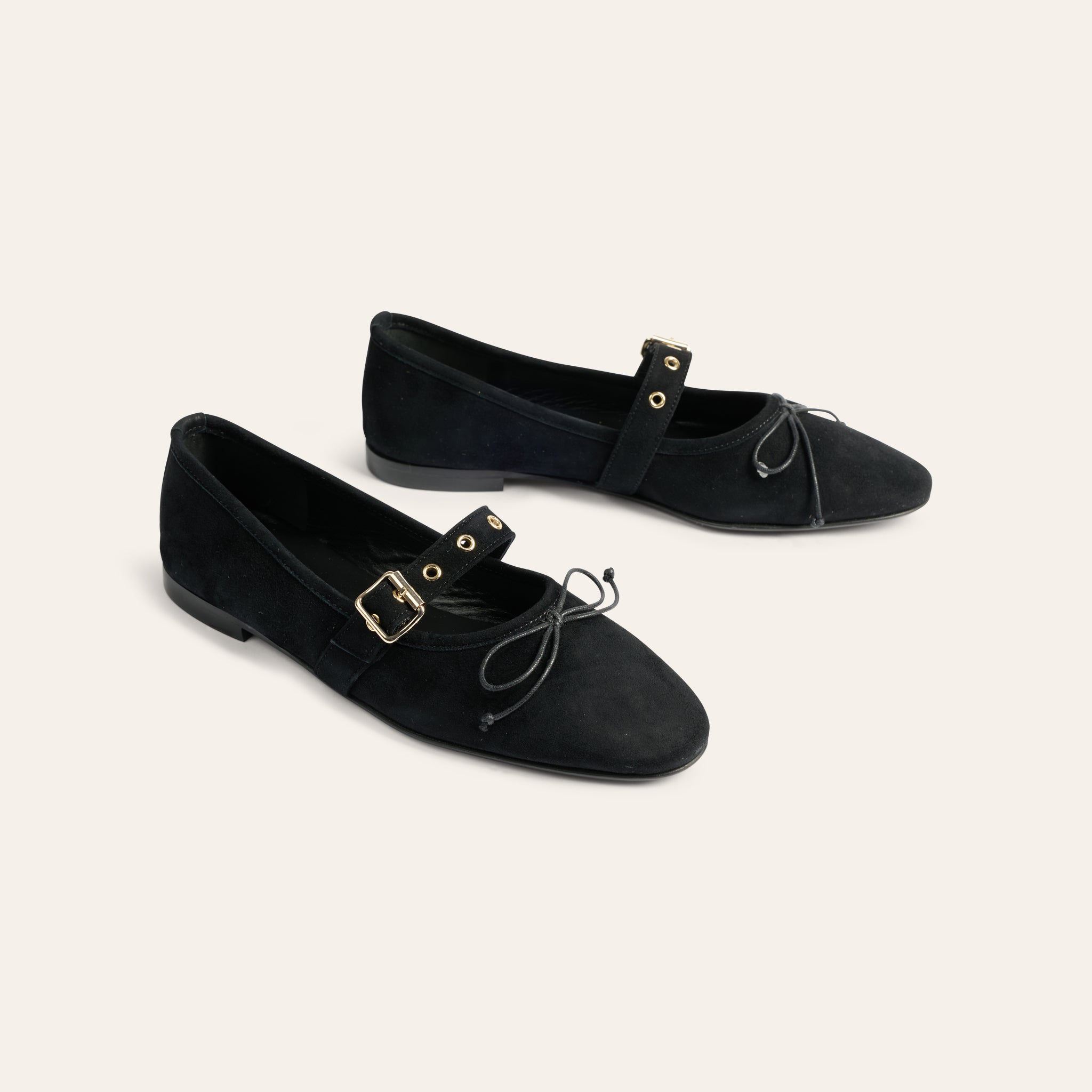 Como Buckle - Black Suede