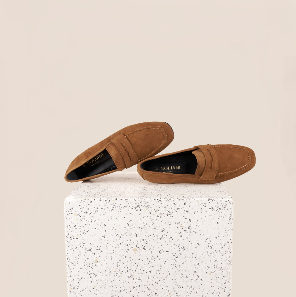 Lodi Due Amaretto Suede Front