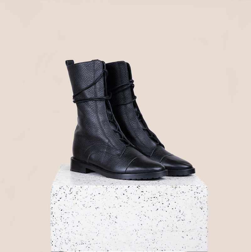 Milano Rugged - Black Leather