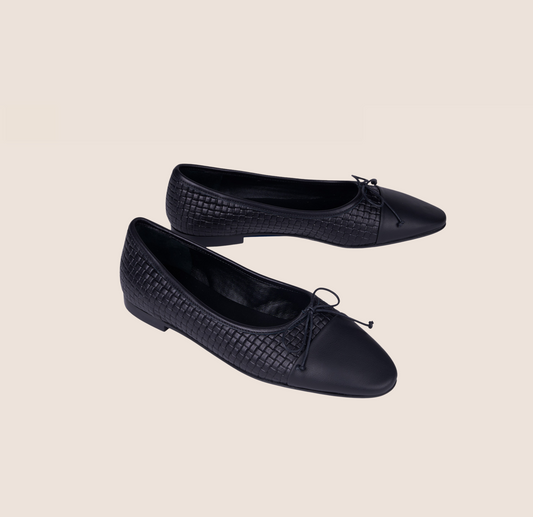 Como - Black Cassette/Black Cap