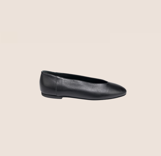 Scala - Black Leather