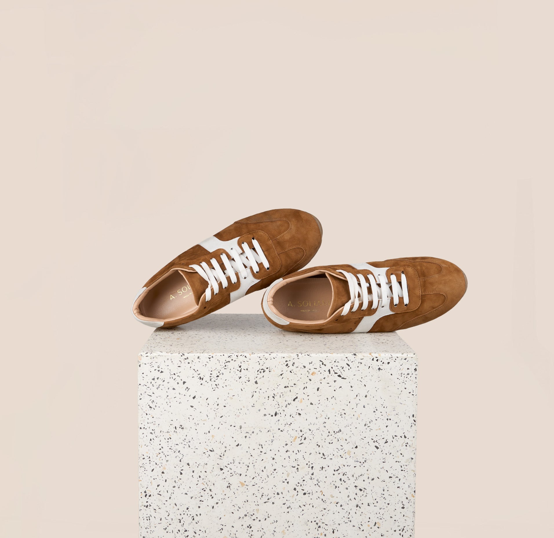 Puglia-Amaretto Suede