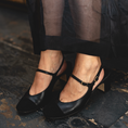 Load image into Gallery viewer, Selva  - Black Leather/ Suede
