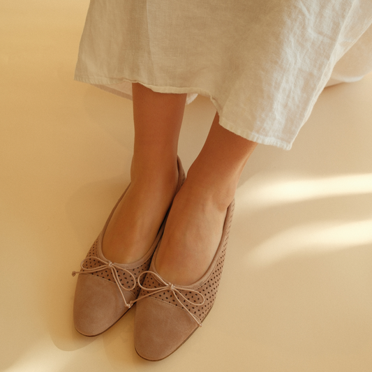 Como - Perforated Rose Wind (Suede)