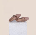 Load image into Gallery viewer, Udine - Perforated Rose Wind
