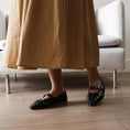 Load image into Gallery viewer, Como Buckle - Black Studs
