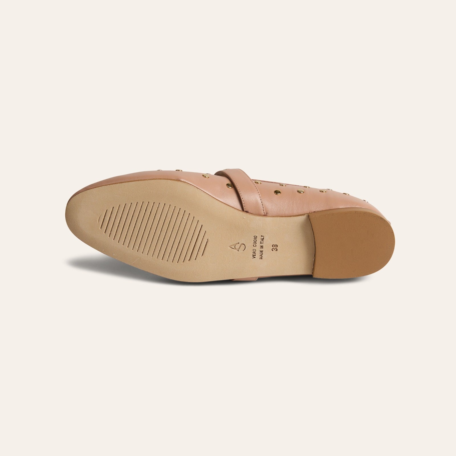 Como Buckle - Nude Studs