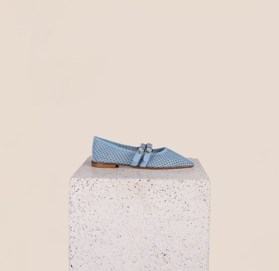 Como 2 Buckle  - Perforated Sky