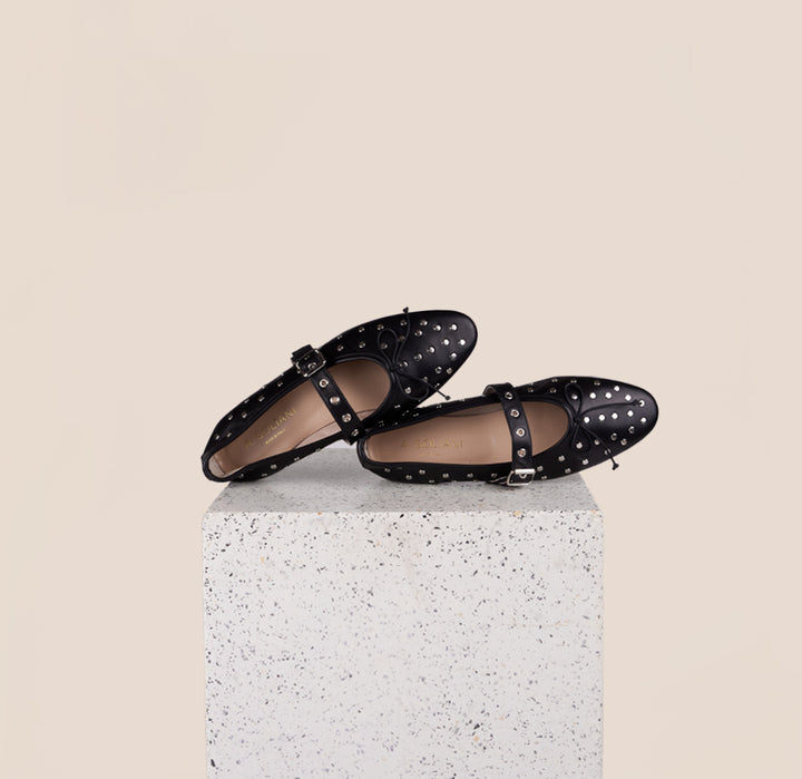 Flats Studded Buckle Black 