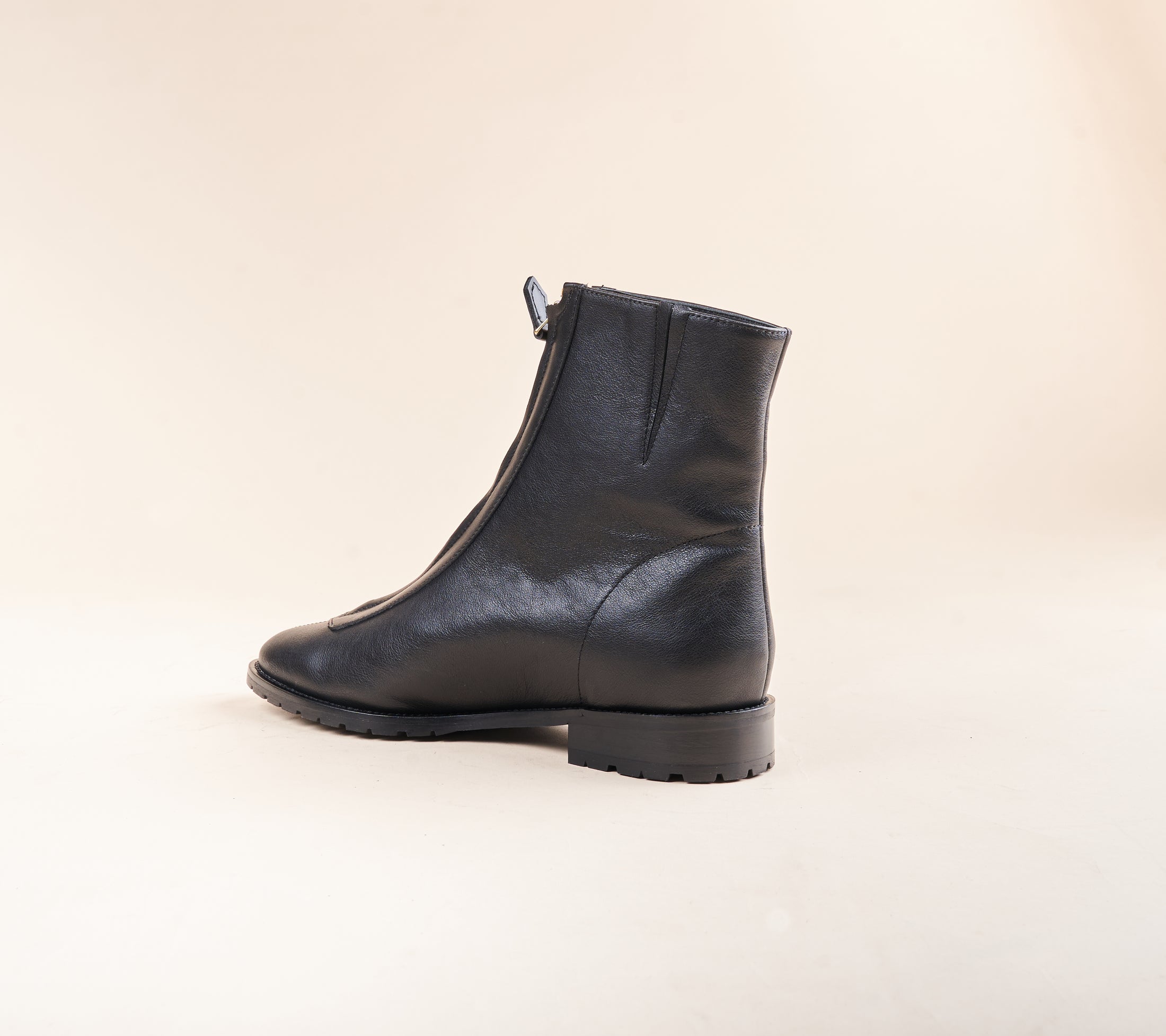 Roma Due Rugged - Black Leather